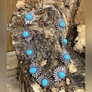 NWOT Western Style Faux Turquoise Necklace